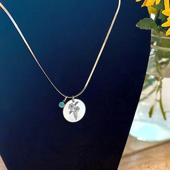 GiftandDecorate Jewelry - NWT - Birth Flower Necklace with Birth Month Charm